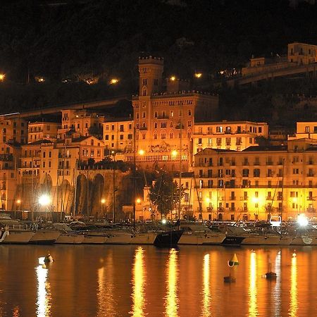 살레르노 Piazza Alario 아파트 객실 사진