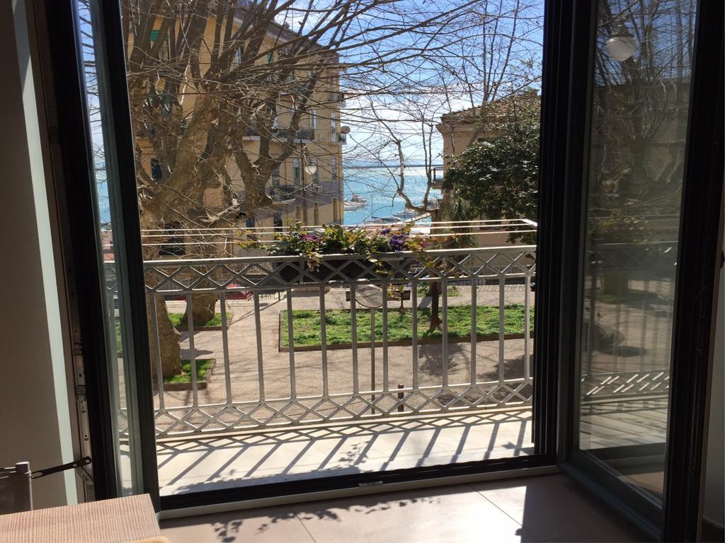 살레르노 Piazza Alario 아파트 외부 사진